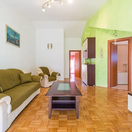 Angela Appartement *