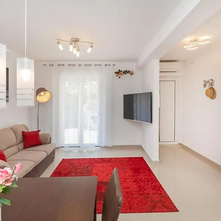 Angela Apartment