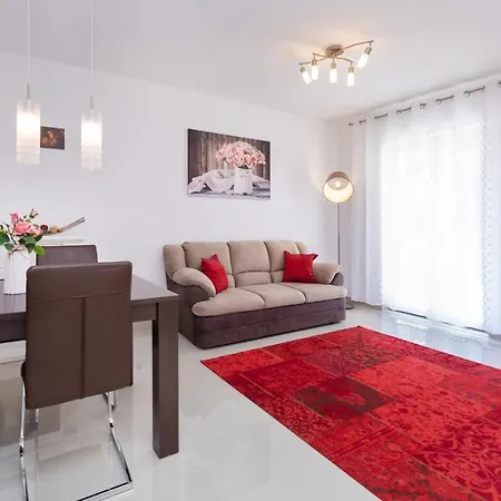 Angela Apartment *